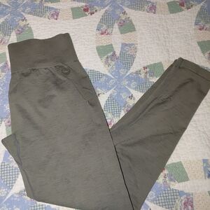 Lazuli Label scrunch seamless essential leggings